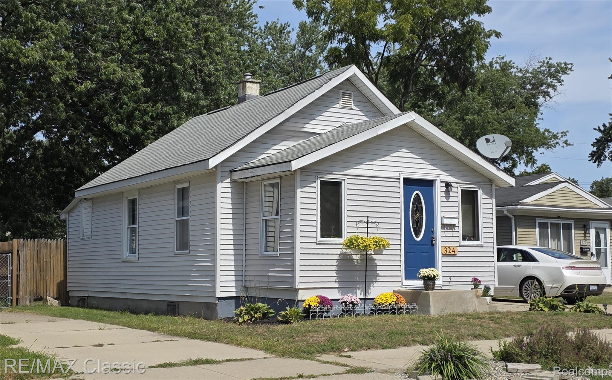 324 W Hudson Avenue