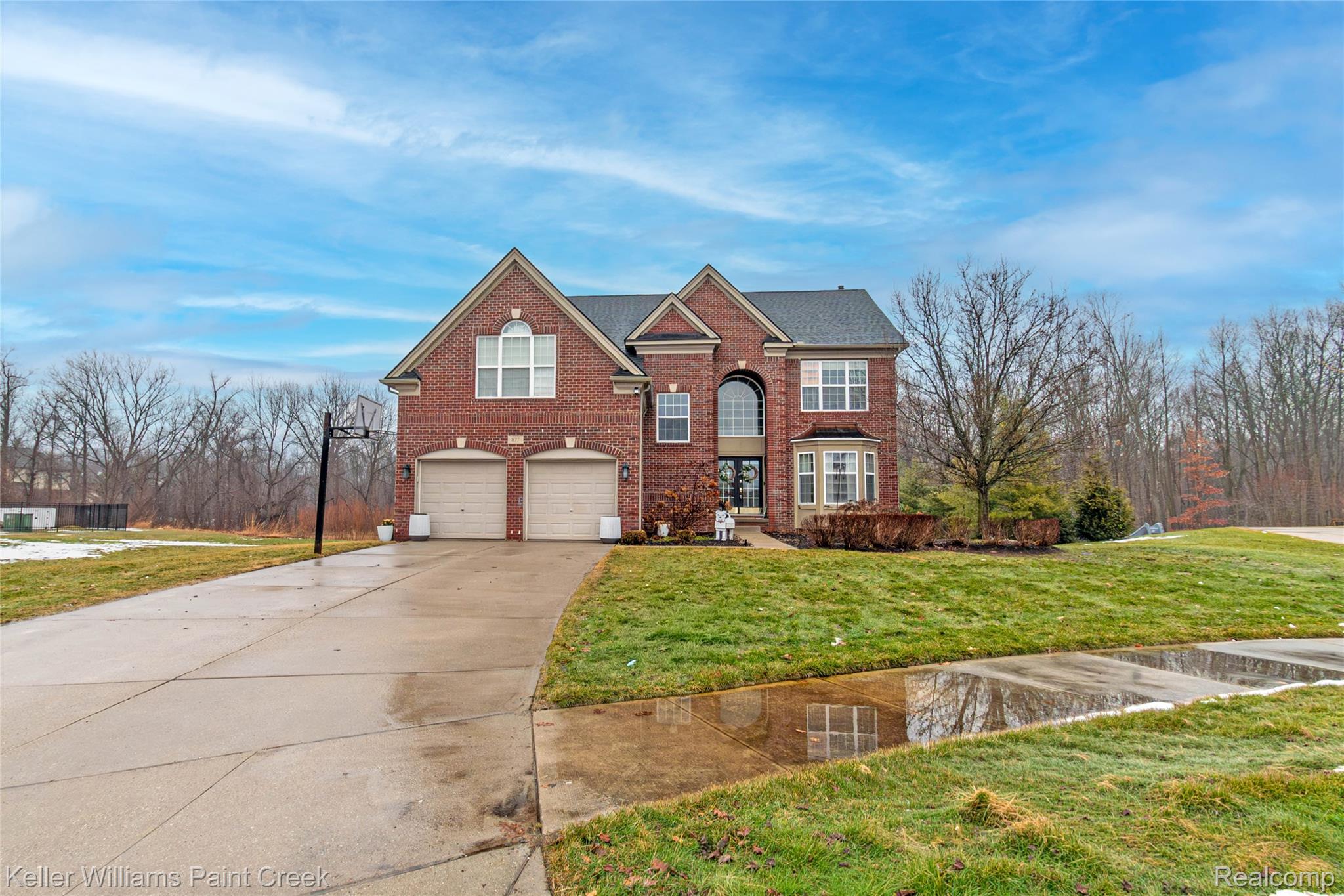 877 Wynstone Circle N