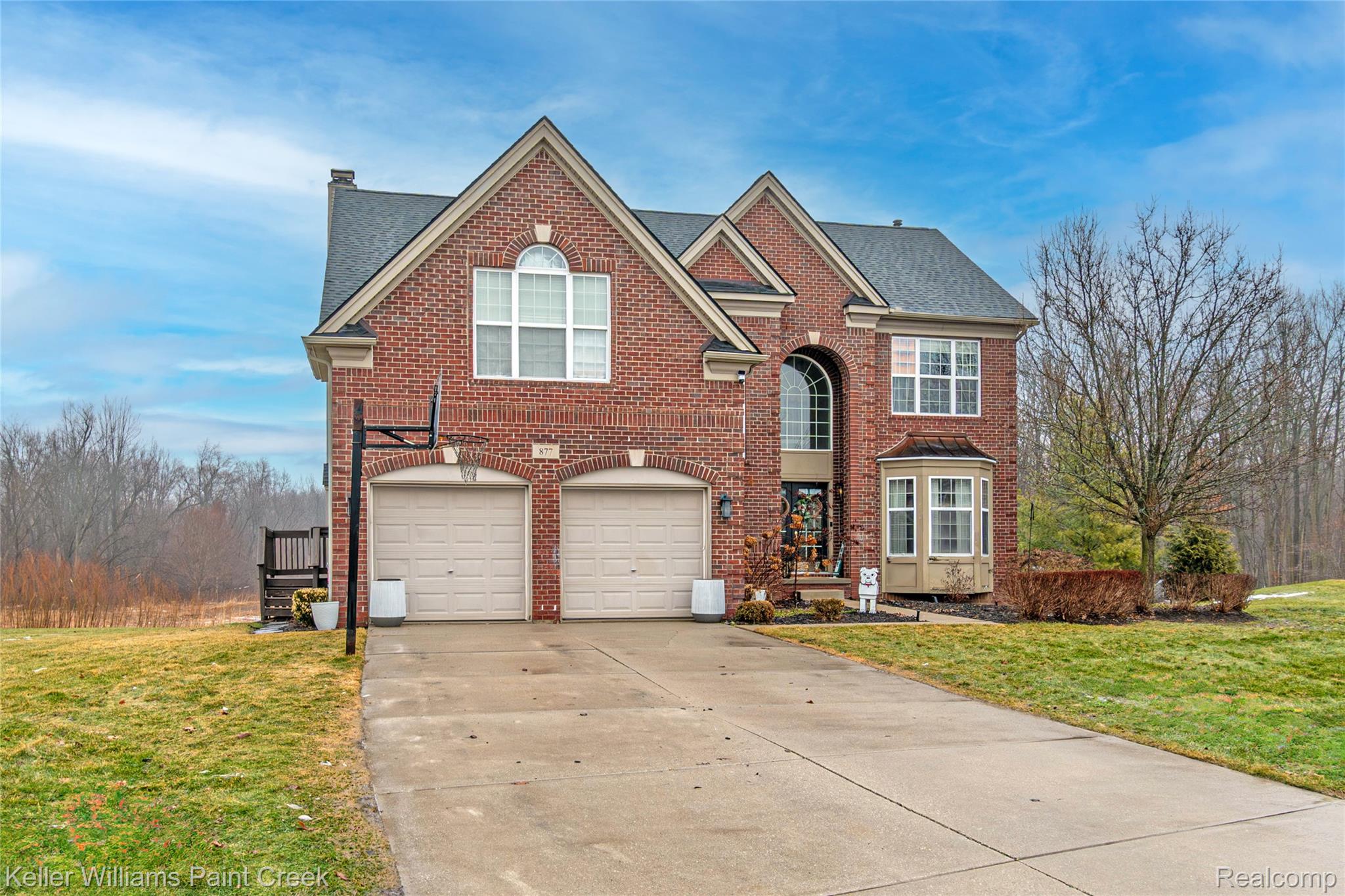 877 Wynstone Circle N