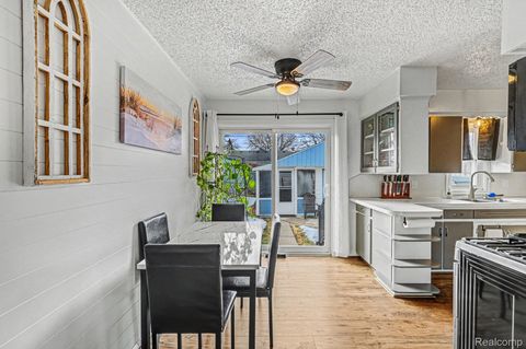 Tiny photo for 3814 Beechwood Avenue, Flint City, MI 48506 (MLS # 20261010356)