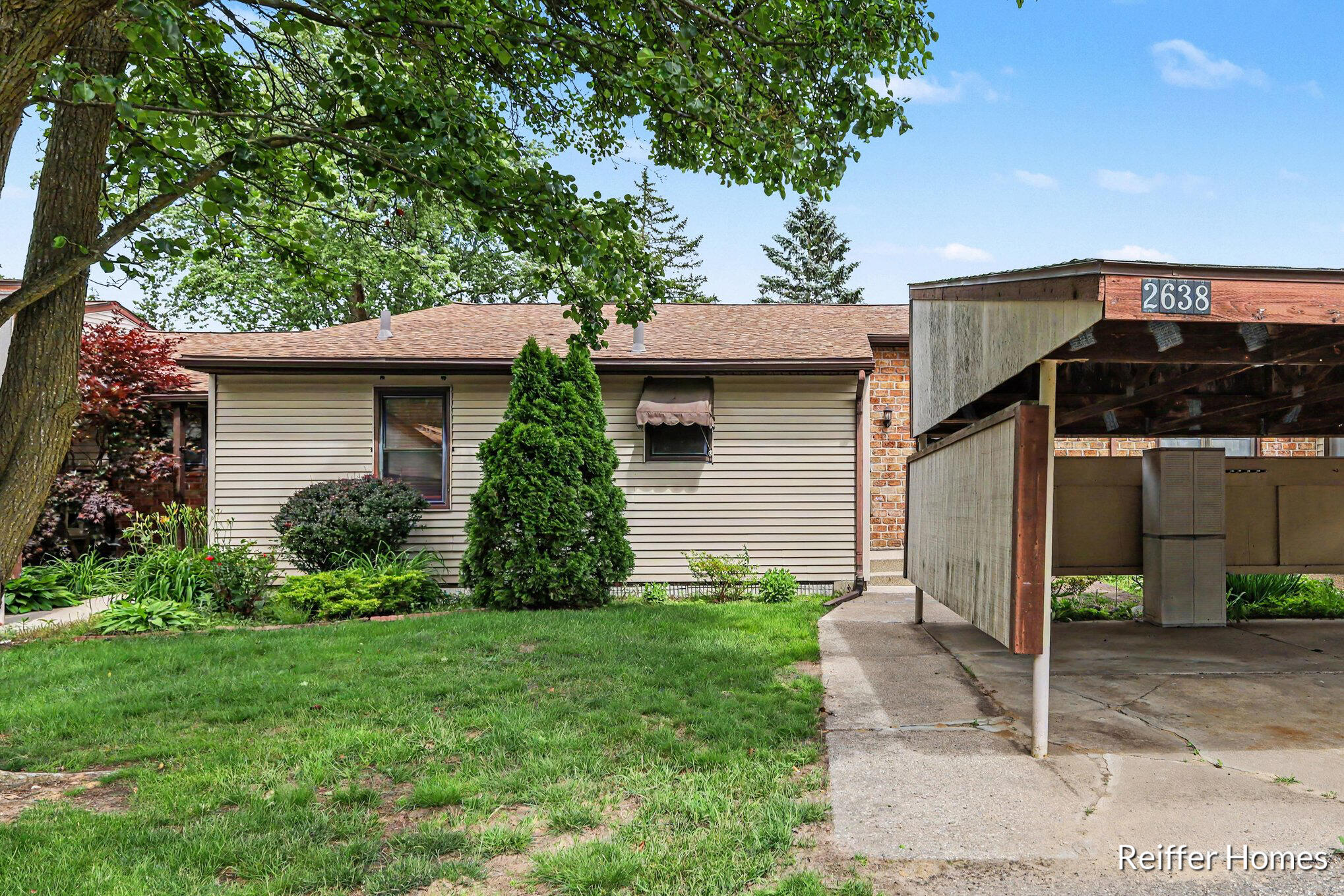 2638 Chatham Woods Drive SE