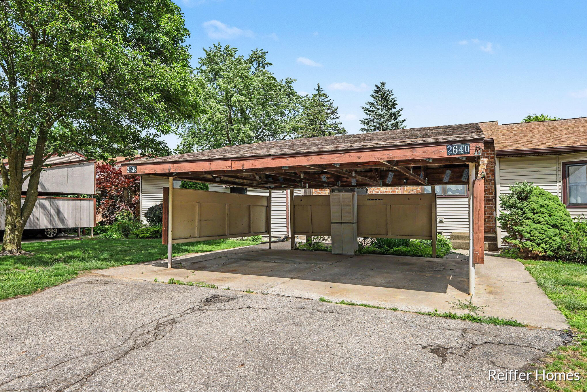 2638 Chatham Woods Drive SE