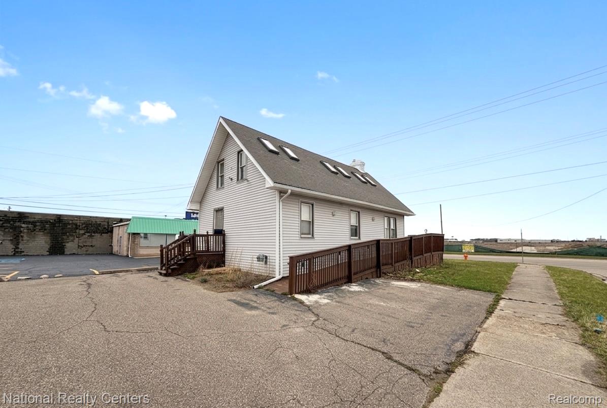 509 Elizabeth Lake Road