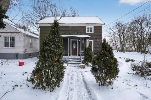 239 S Francis Avenue Lansing City MI 48912