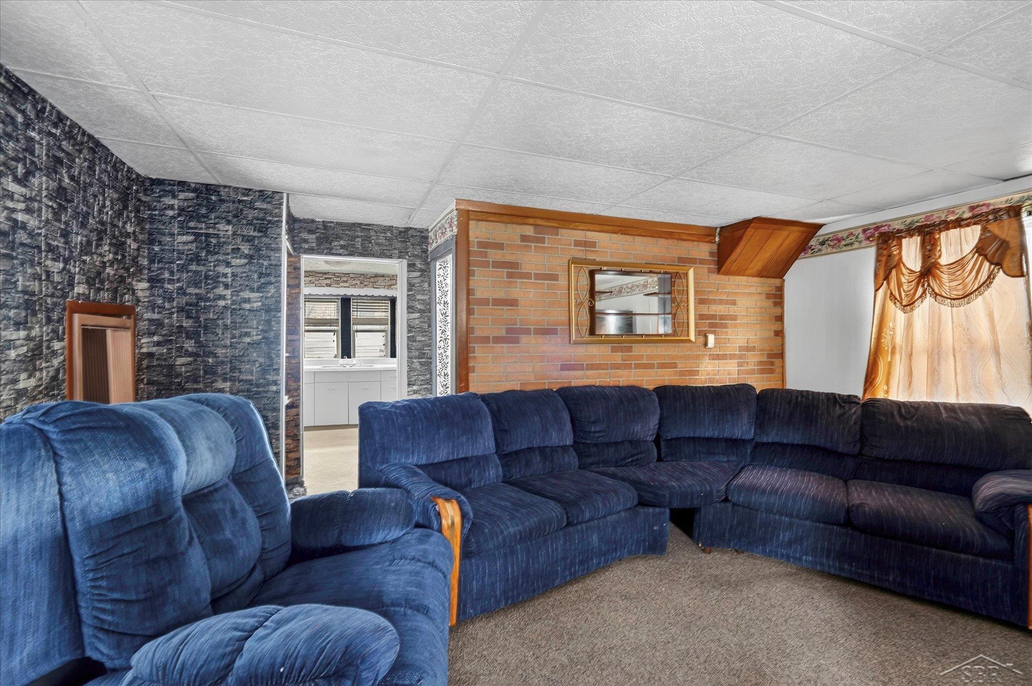 239 S Francis Avenue