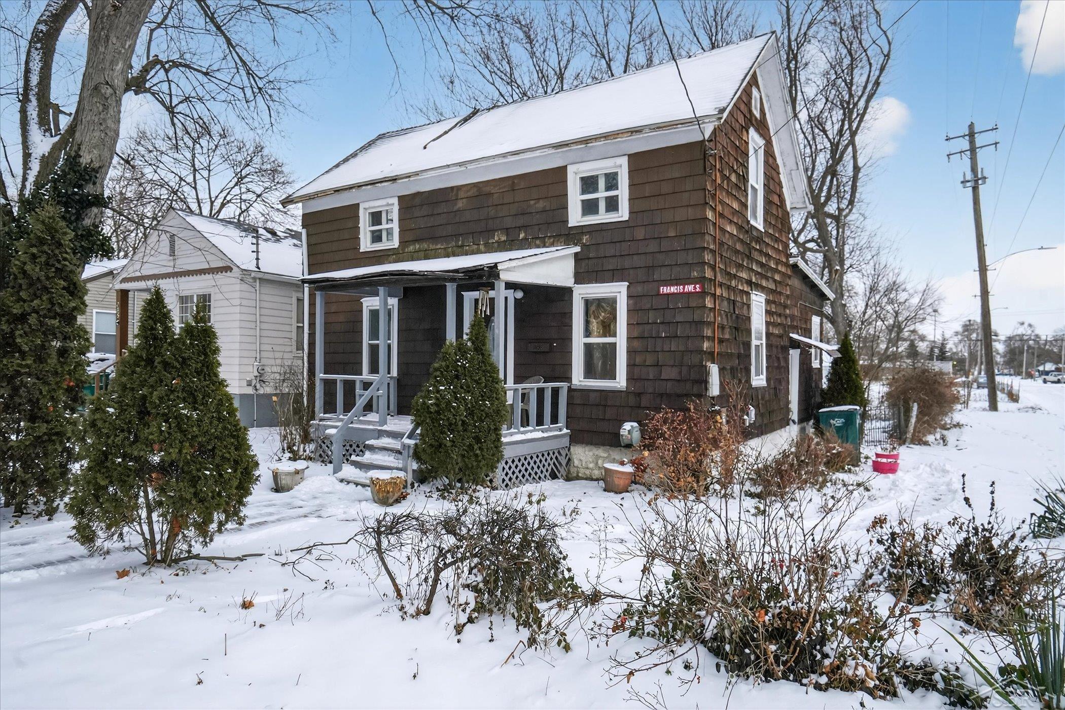 239 S Francis Avenue