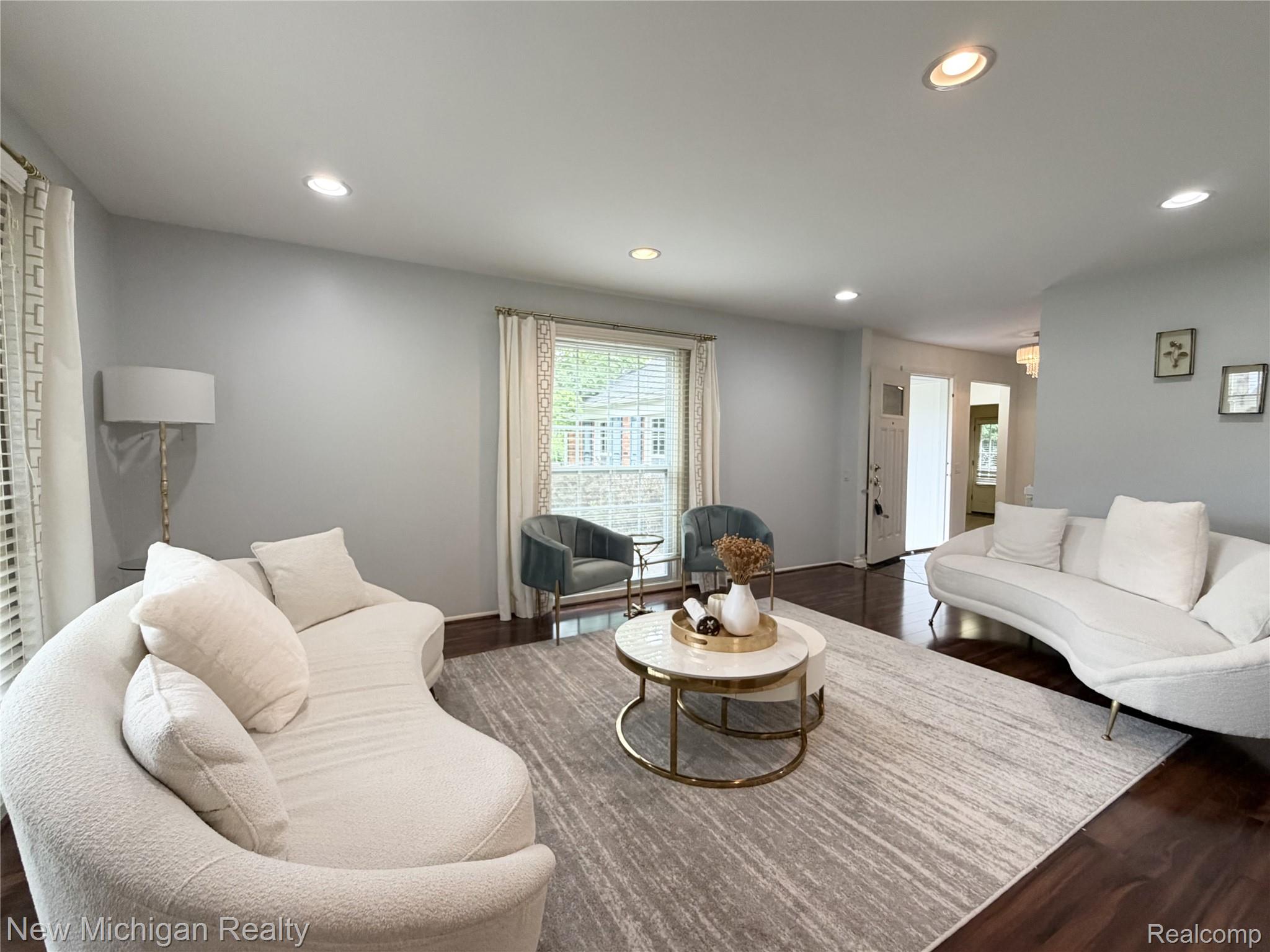 5937 Red Coat Lane