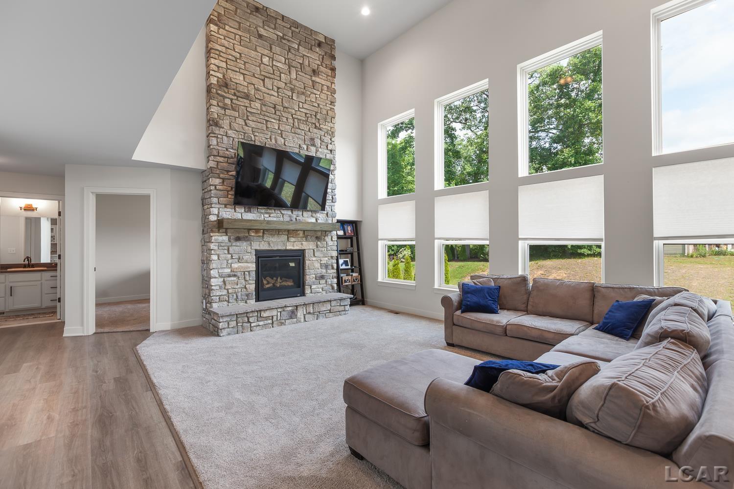 1708 Nicholas Lane