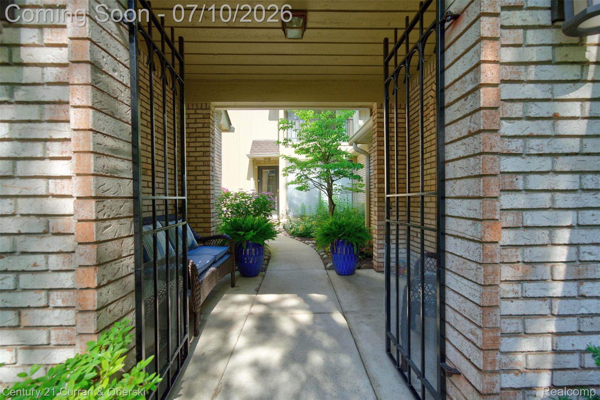 1102 Hillpointe Circle
