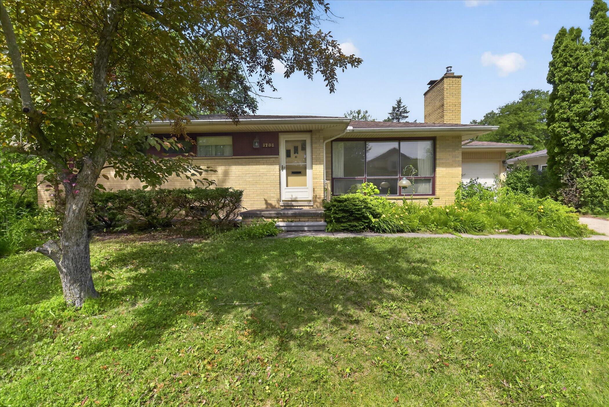 1706 Waverly Road