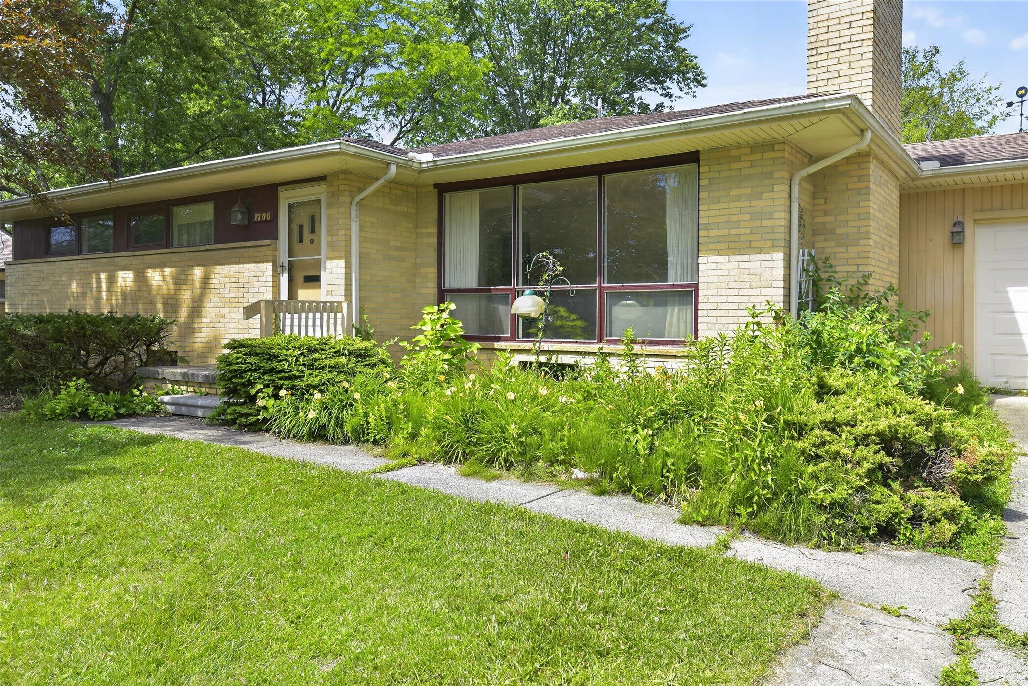 1706 Waverly Road