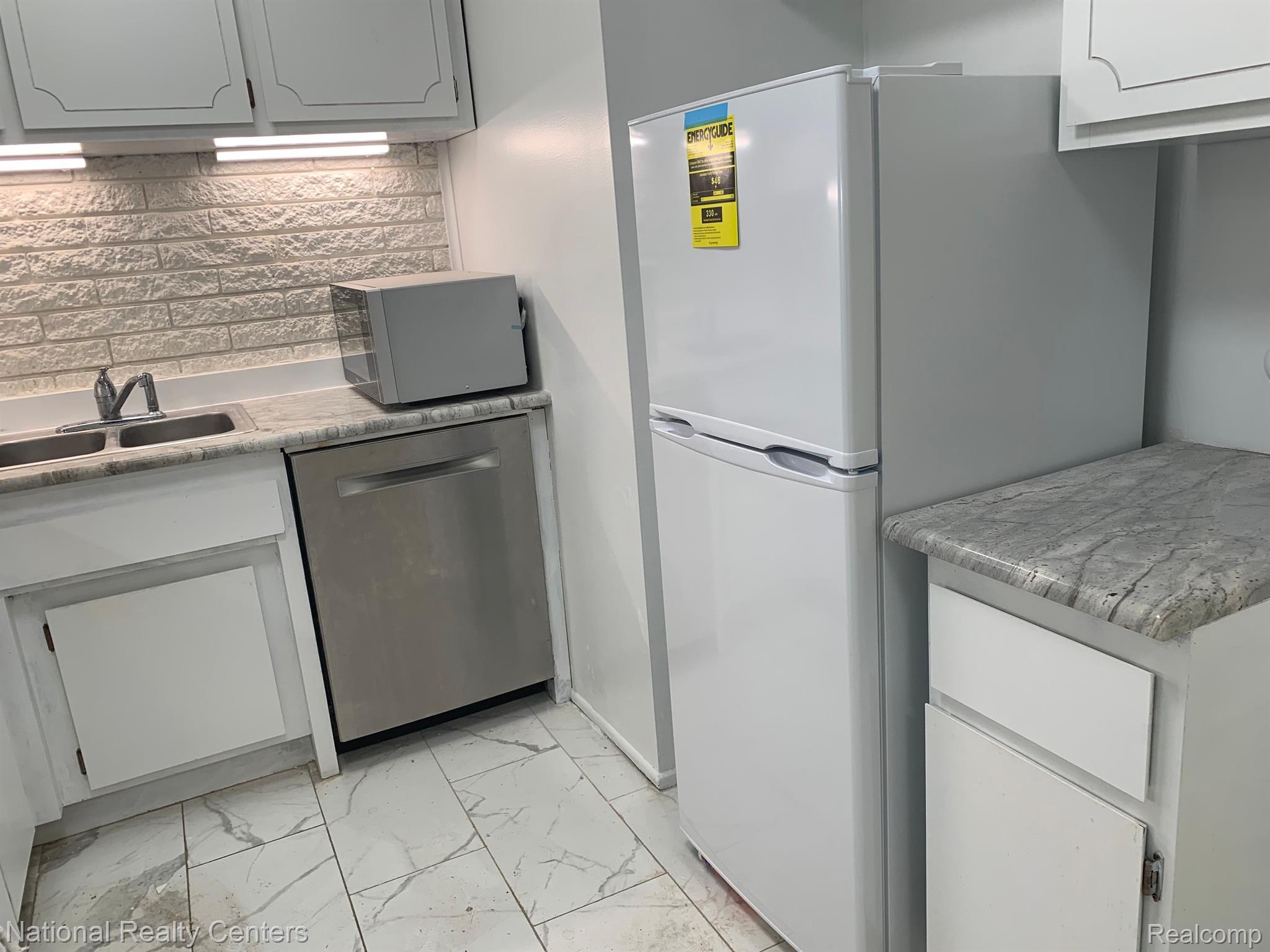 2245 S WALTON Boulevard Unit 58
