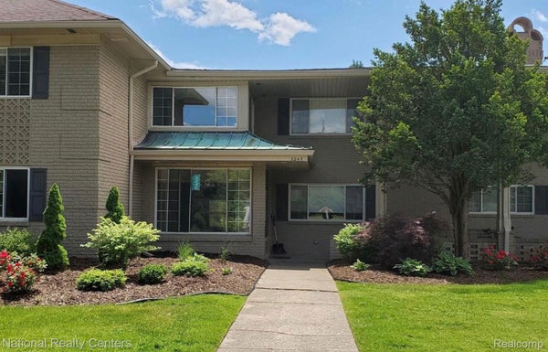 2245 WALTON BLVD UNIT 58, ROCHESTER HILLS, MI 48309 - Image e295e755f04bf1efcbdd245a2ee8c6b7/3916854141