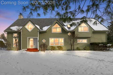 757 Woodlea Court Birmingham City MI 48009