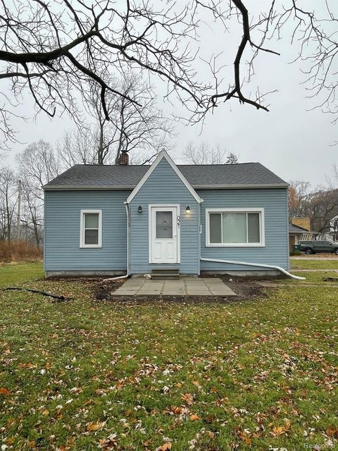 3021 N Grand River Avenue Lansing City MI 48906