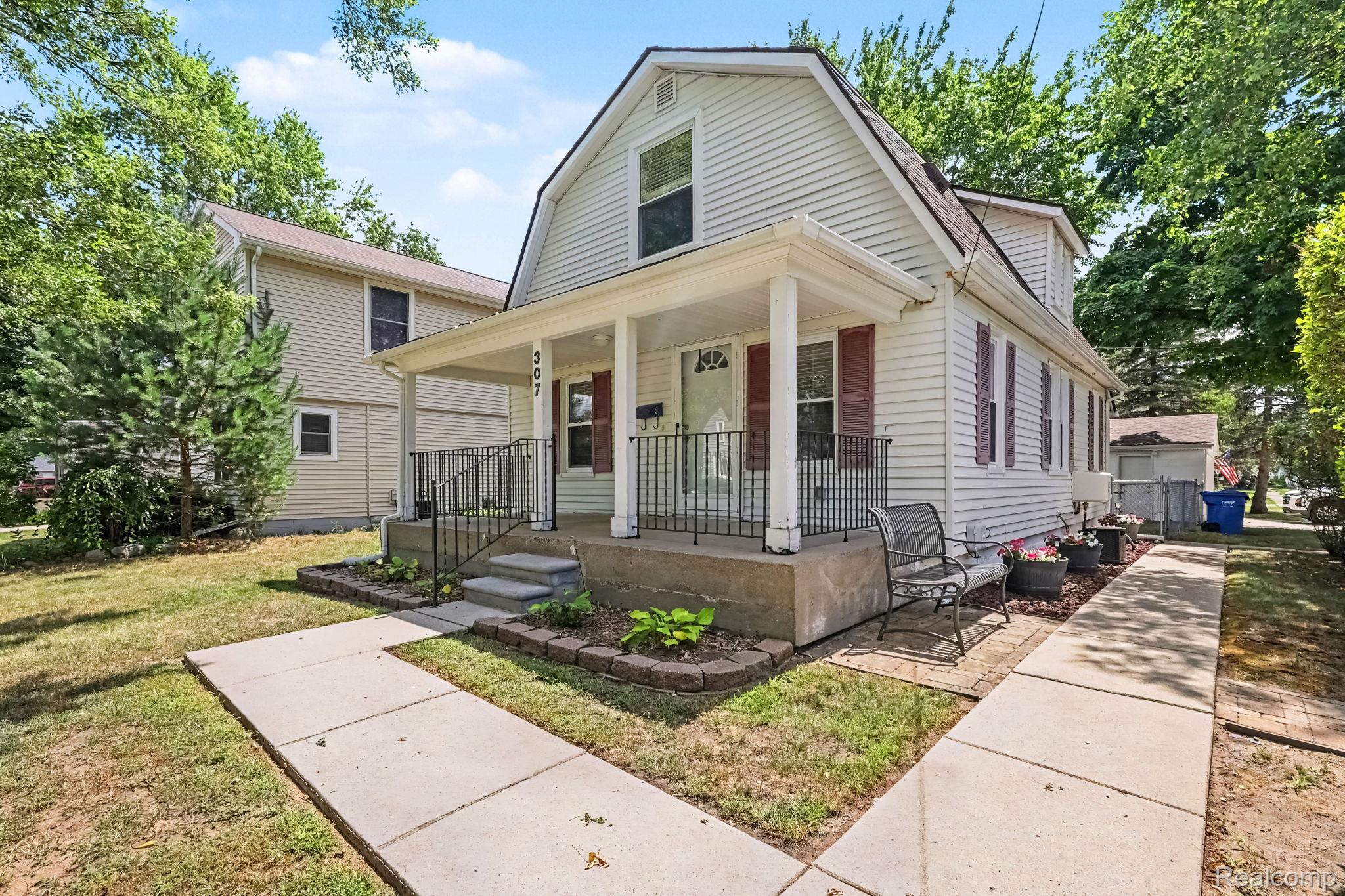 307 North Street
