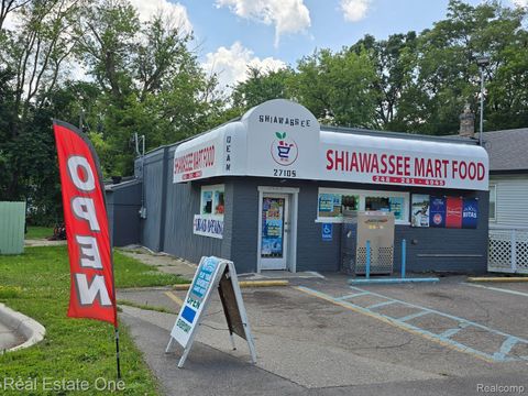 27105 Shiawassee Road Southfield City MI 48033