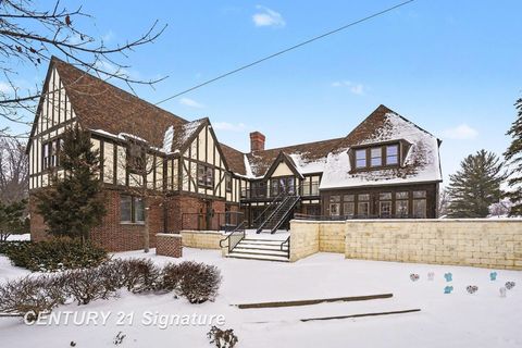 302 Tuscola Road Bay City City MI 48708