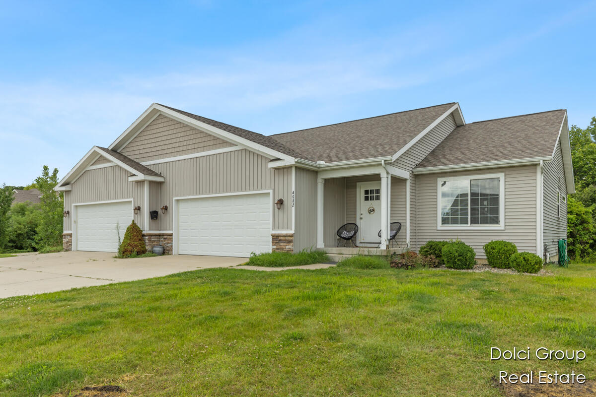 4682-4684 S Shooks Court