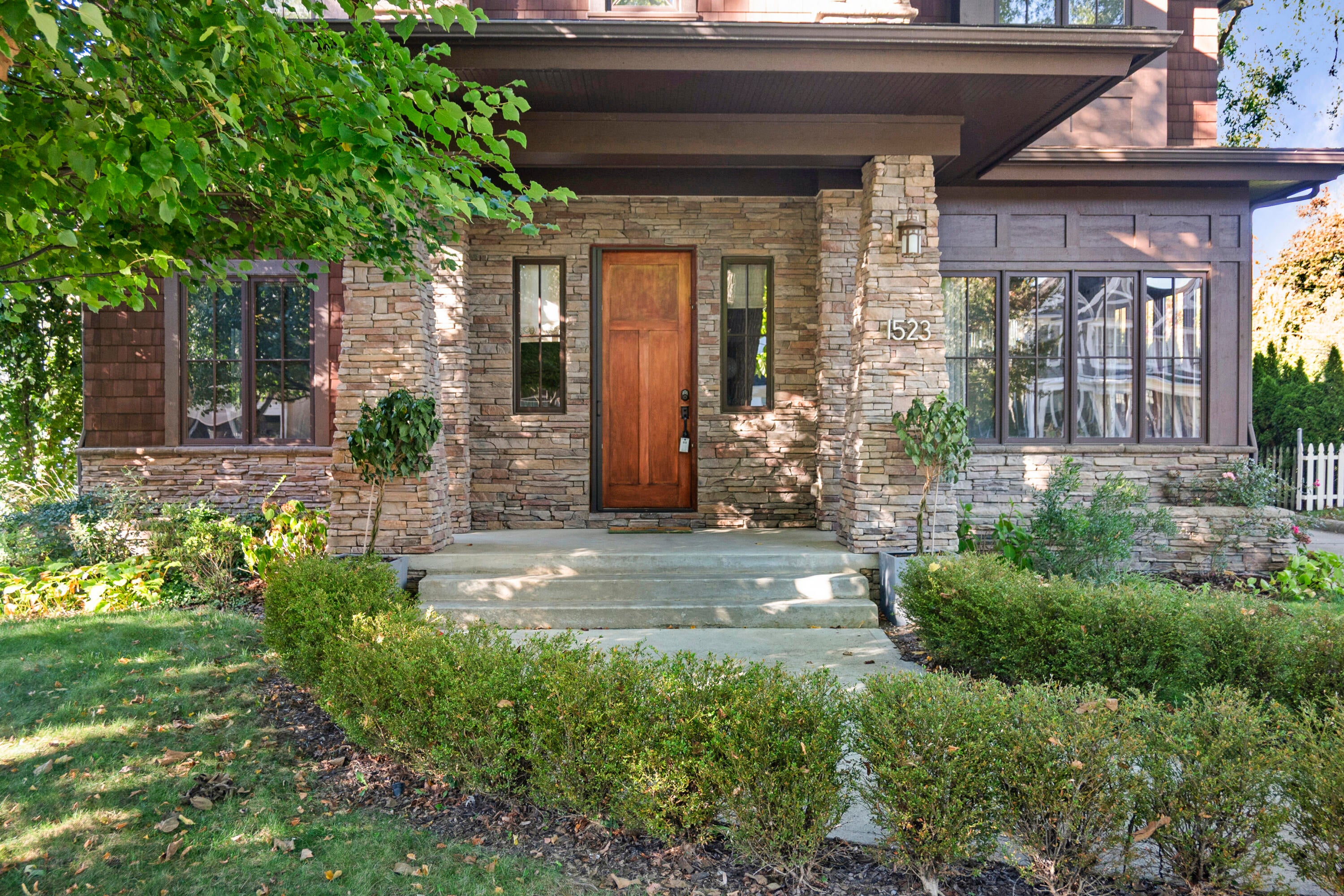 1523 Villa Road