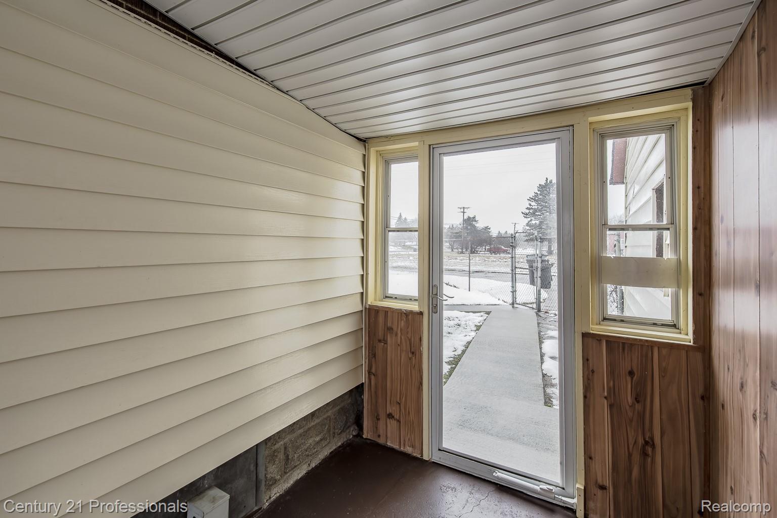 7124 N Jennings Road