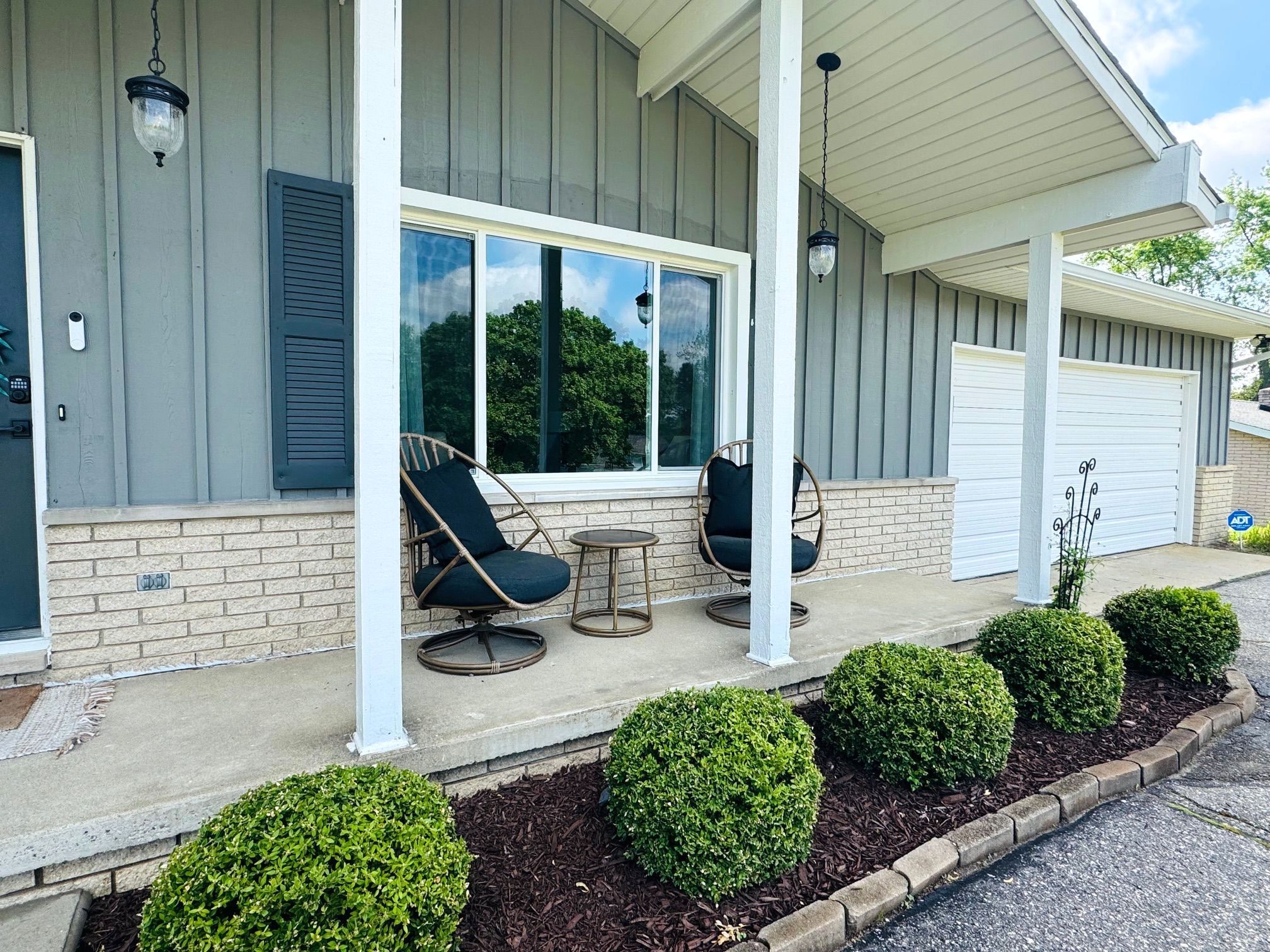 2585 Freeman Drive