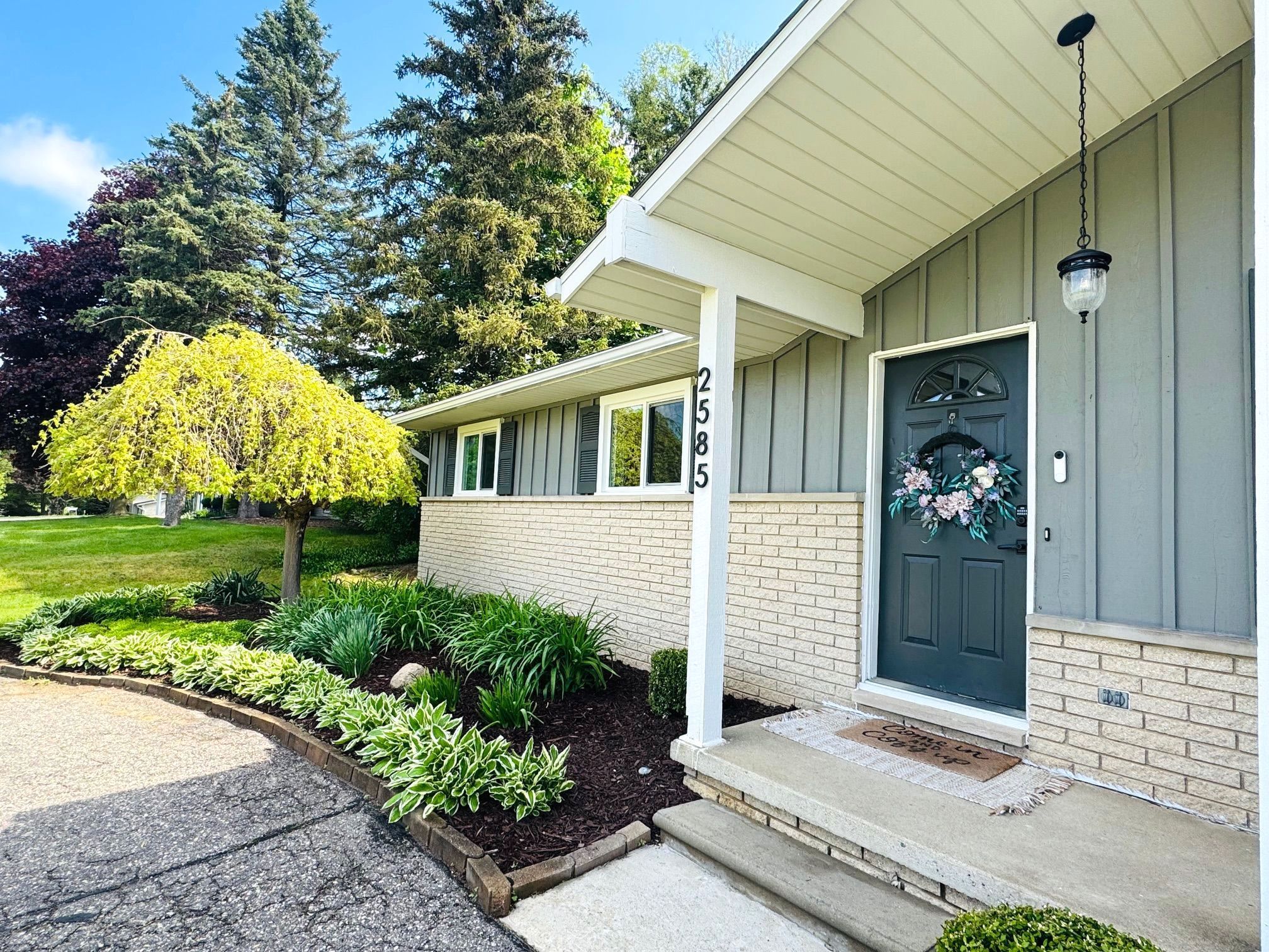2585 Freeman Drive