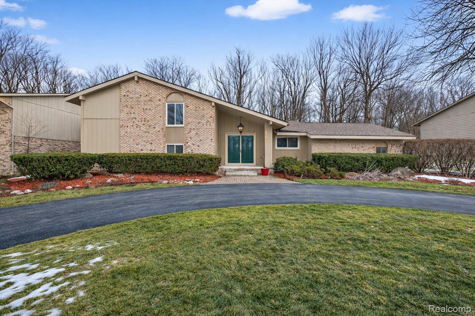 28902 Creek Bend Drive