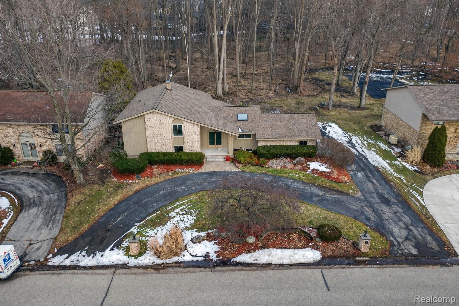 28902 Creek Bend Drive