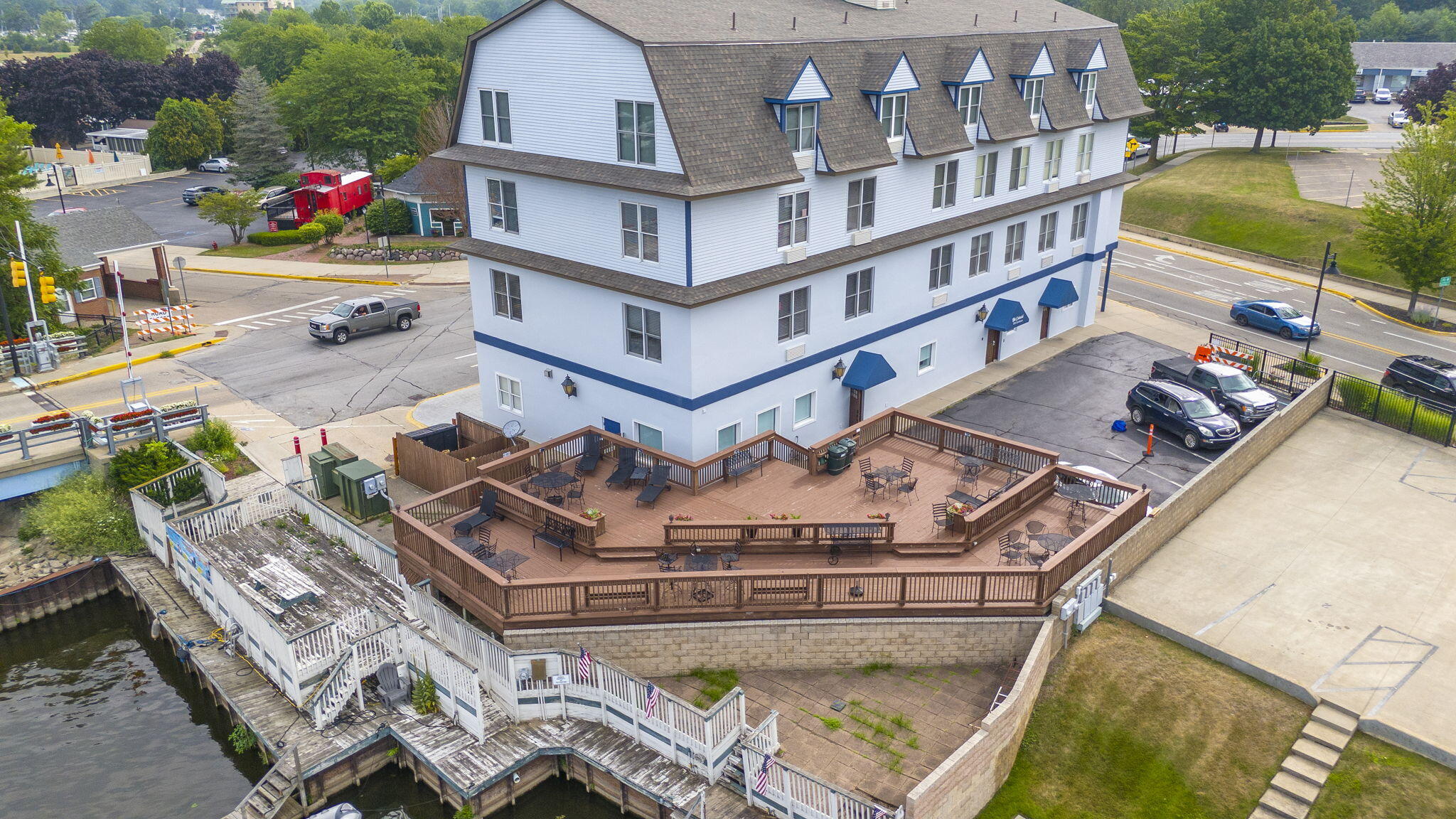 532 Dyckman Avenue 17