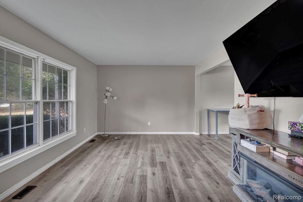 7099 Lebanon Trail
