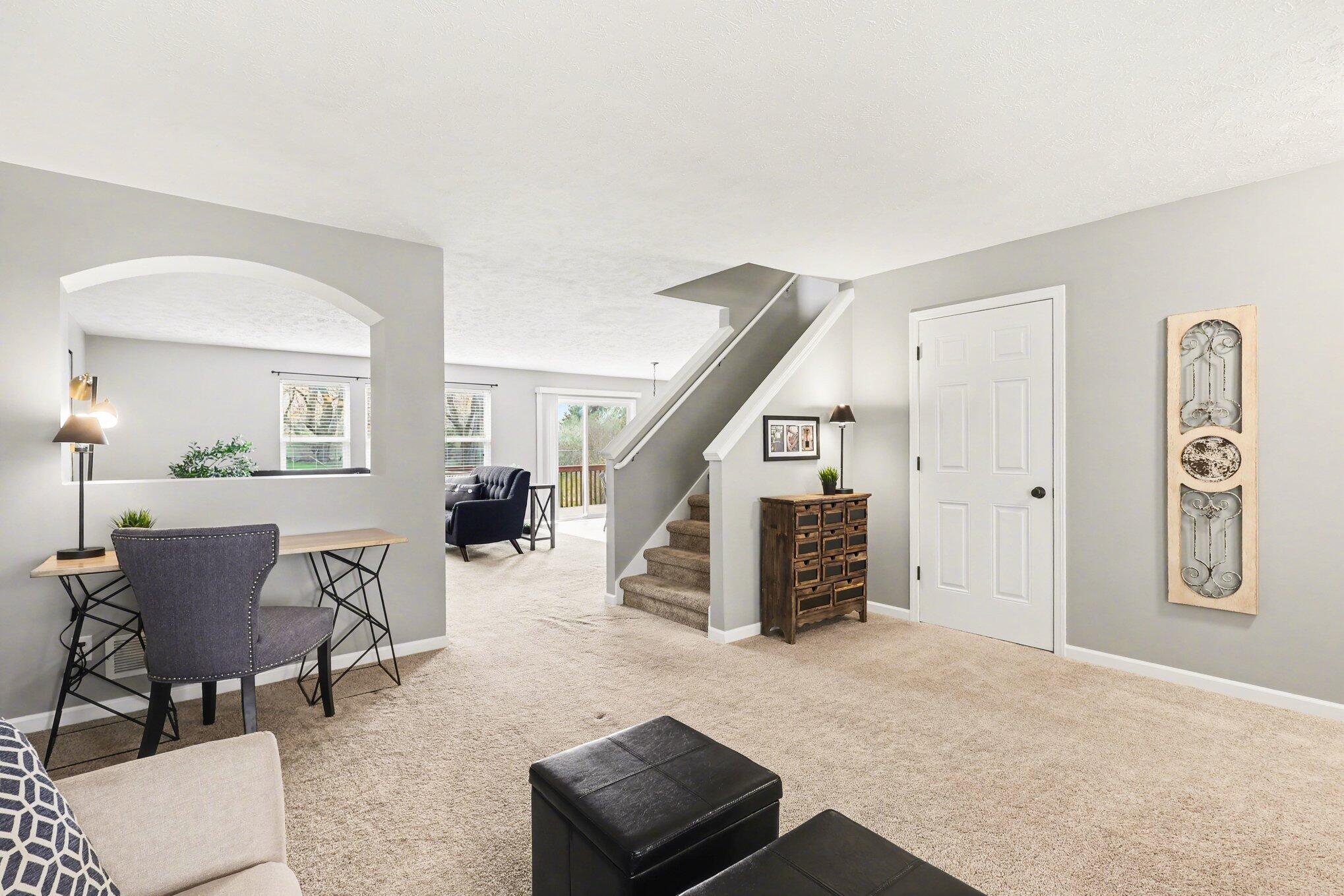 6005 W Alanada Court SE