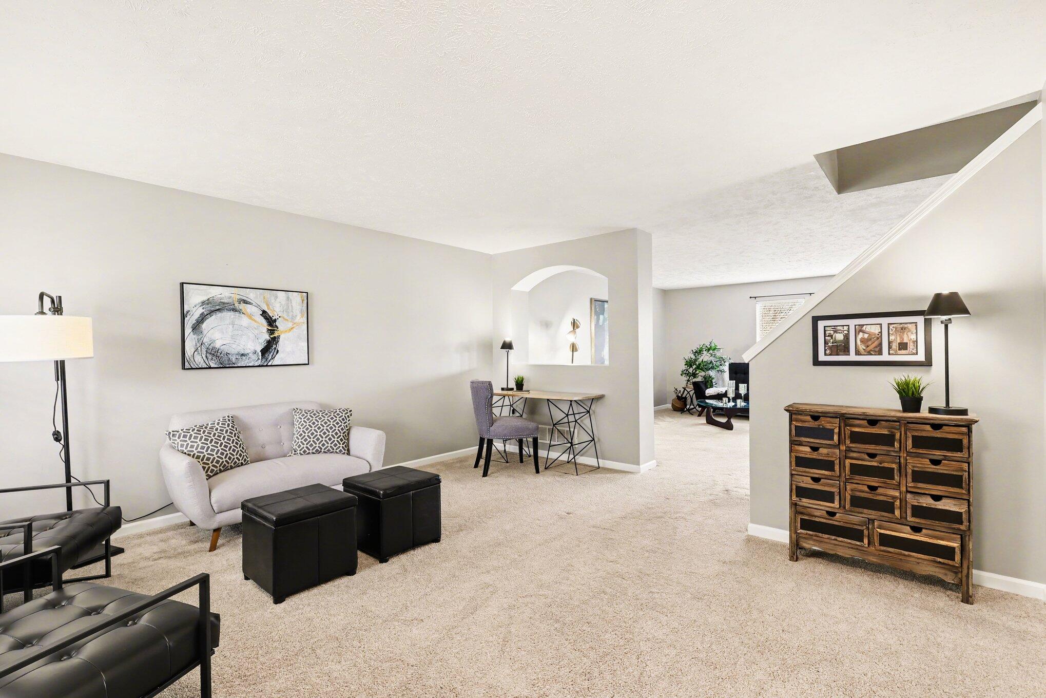 6005 W Alanada Court SE