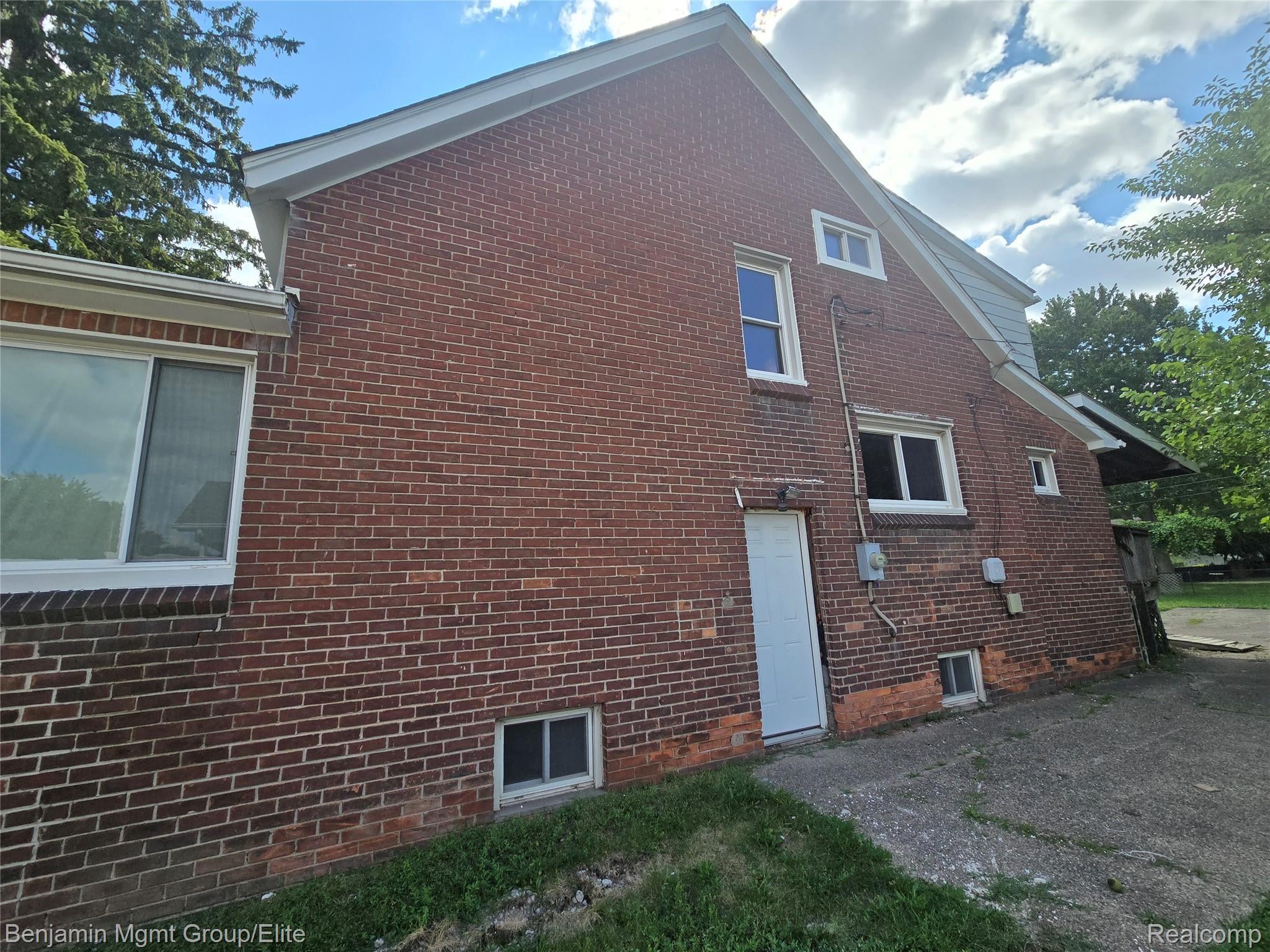 16504 E 10 Mile Road