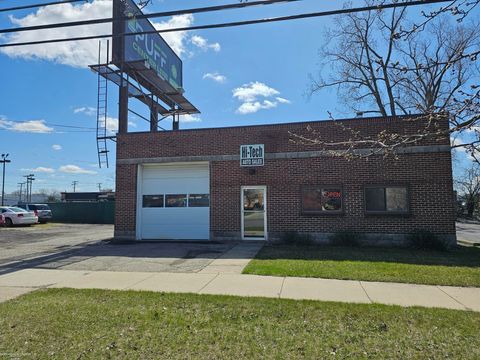 3930 10 Mile Road Warren City MI 48091