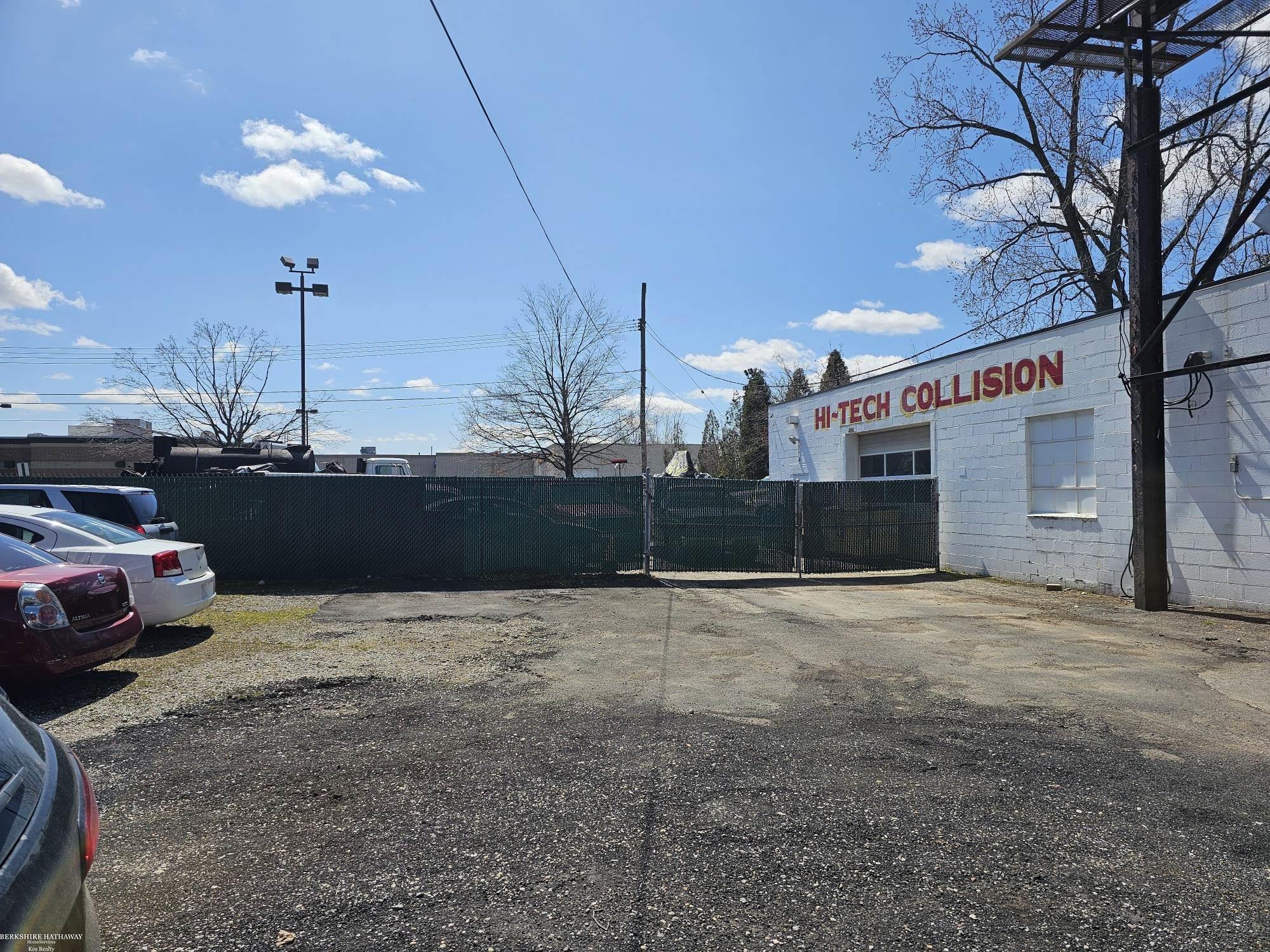 3930 10 Mile Road