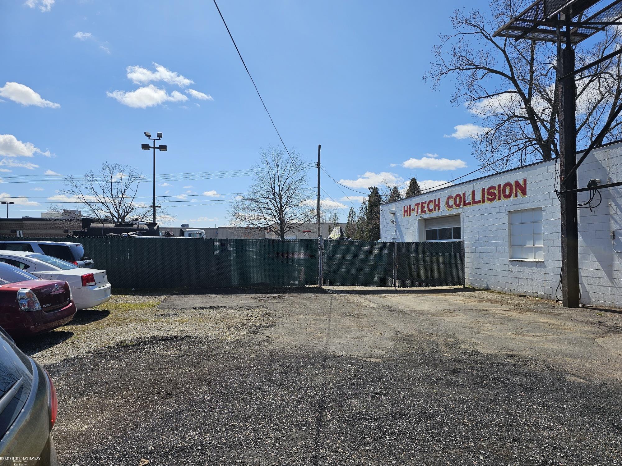 3930 10 Mile Road