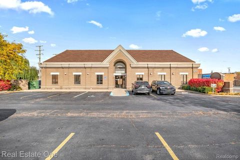 5245 SCHAEFER Road Dearborn City MI 48126