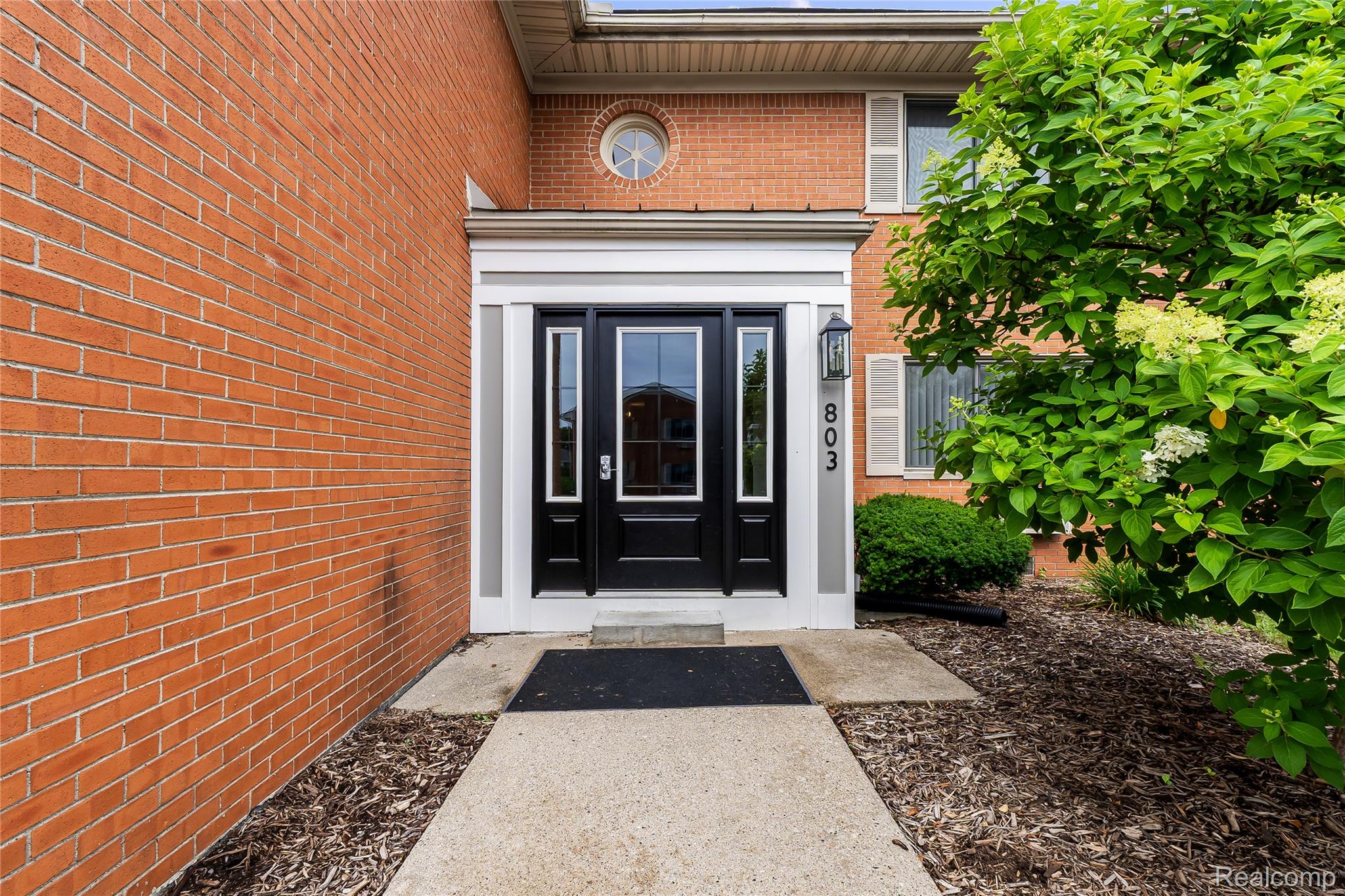 803 PLATE Street 207