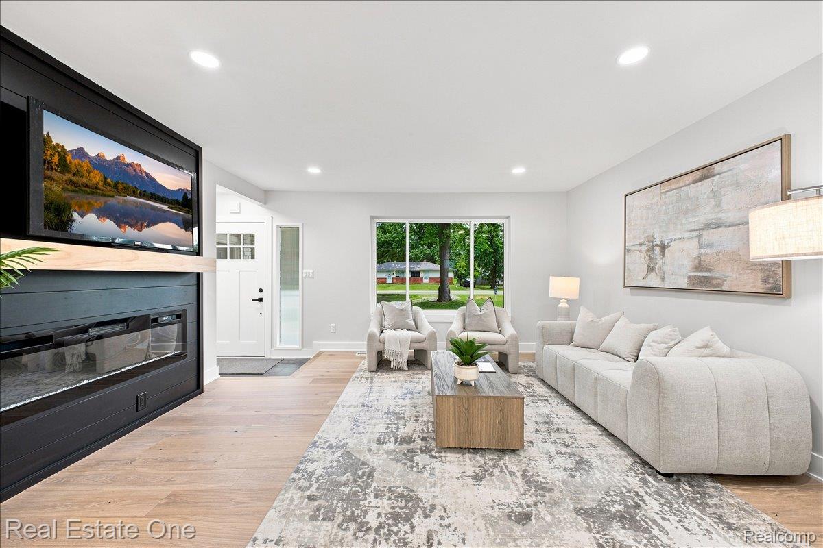 48064 Meadow Lane