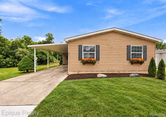 297 DENNIS K CT, WHITE LAKE, MI 48386 - Image e2ef73a03063feddeb1e03c12281ee5f/105059451