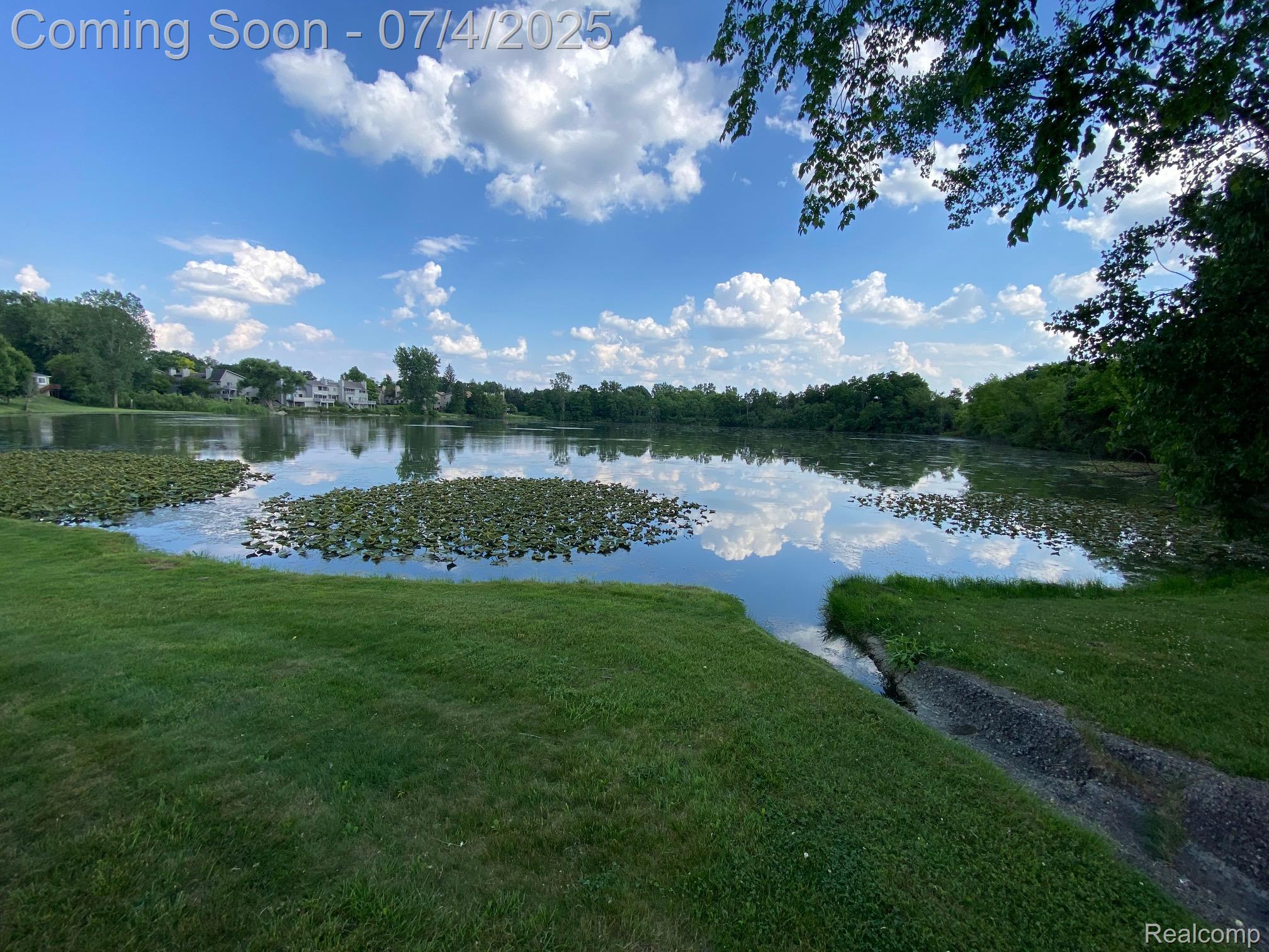 1093 Lake Park Circle 6