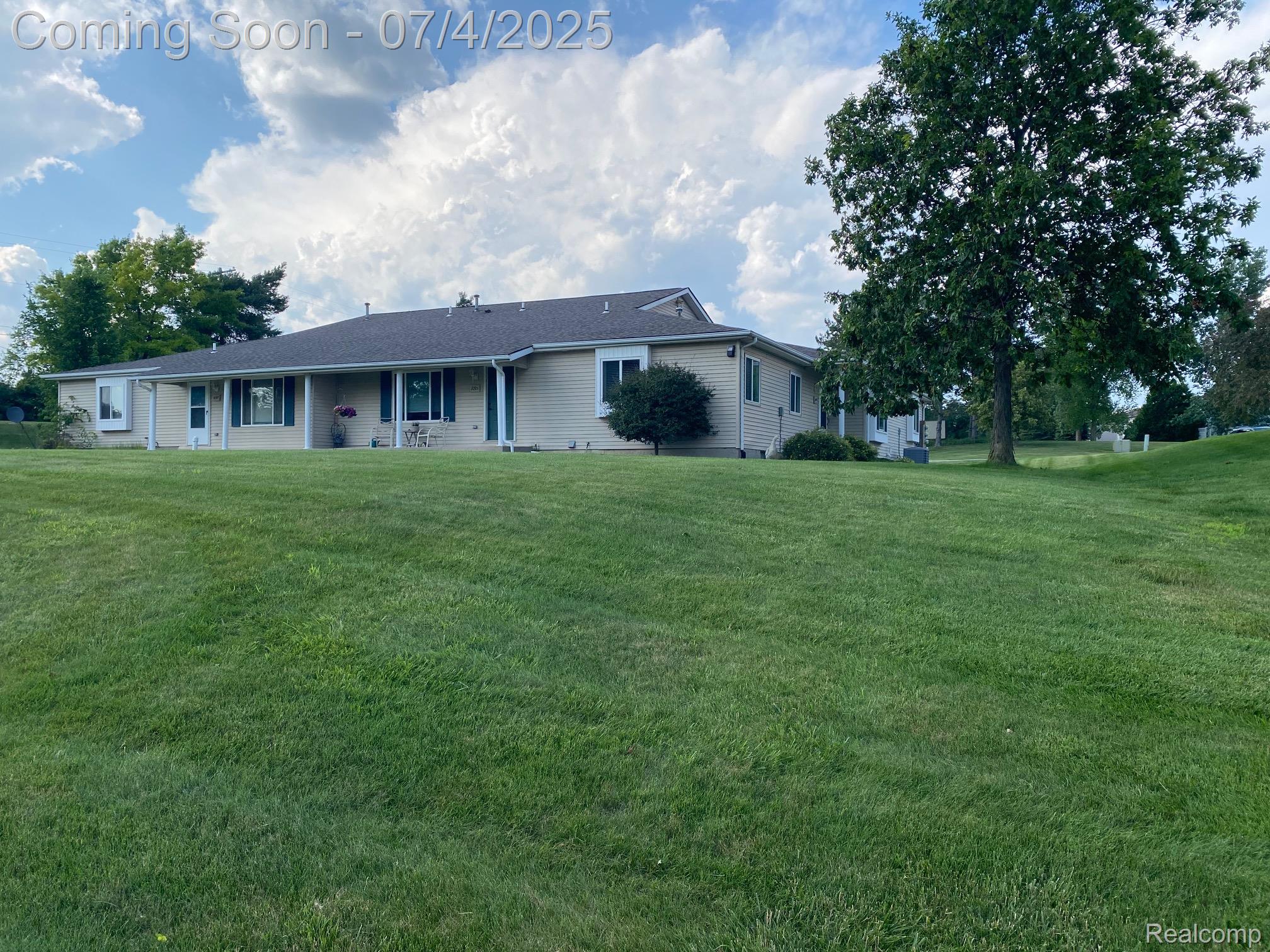 1093 Lake Park Circle 6