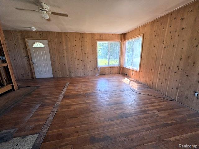 6080 Cedar Lake Road