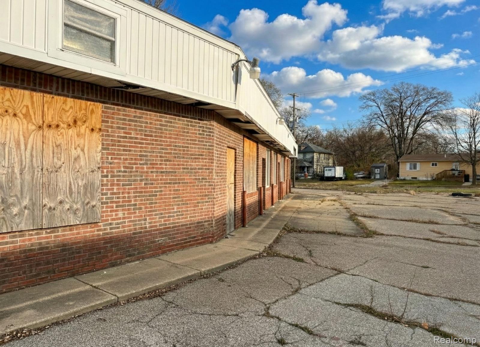 3102 - 3402 M L King Avenue