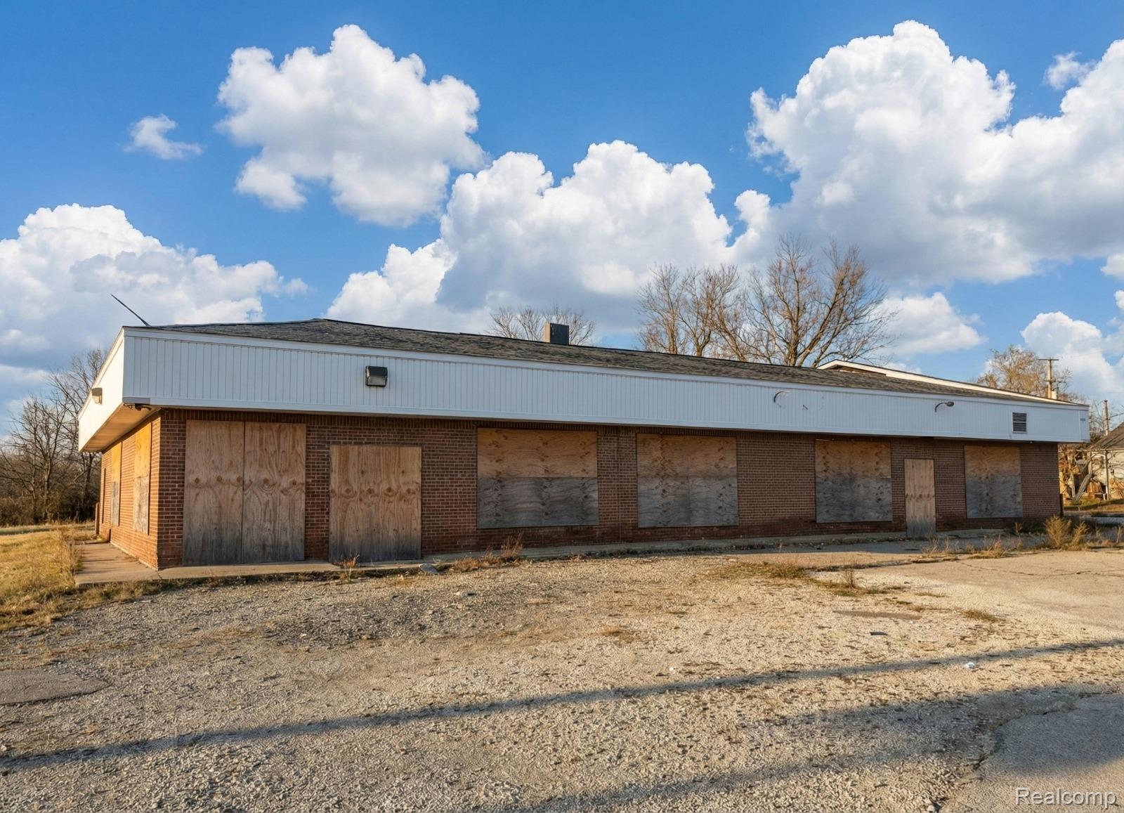 3102 - 3402 M L King Avenue