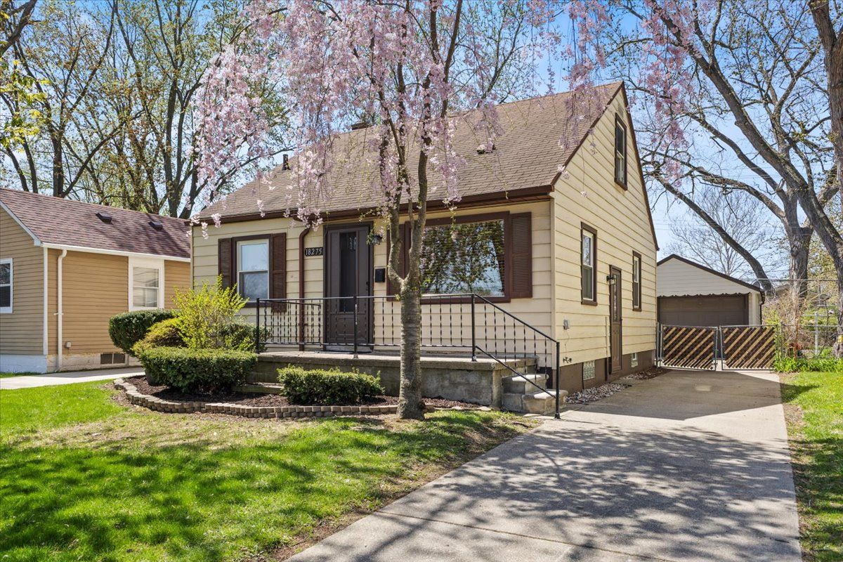 18275 NORBORNE