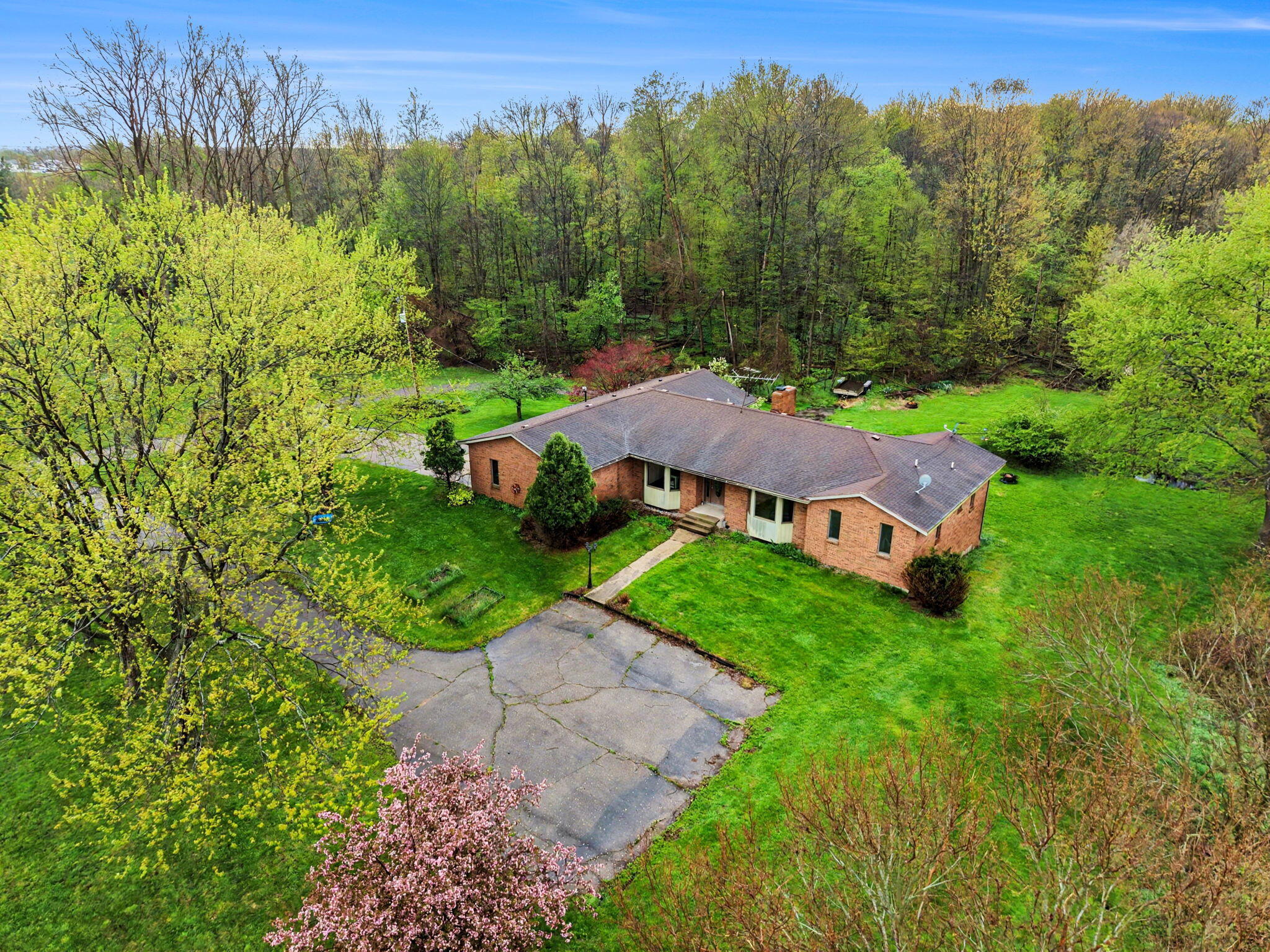 655 N 48th Avenue