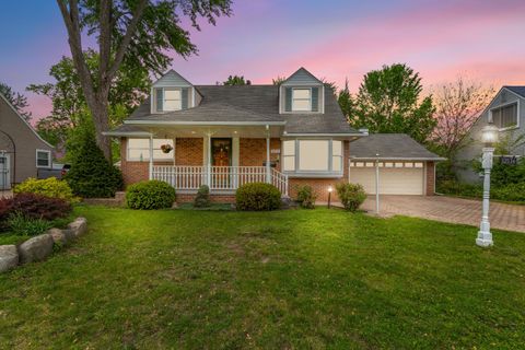 32534 ROSSLYN Avenue Garden City City Wayne MI 48135