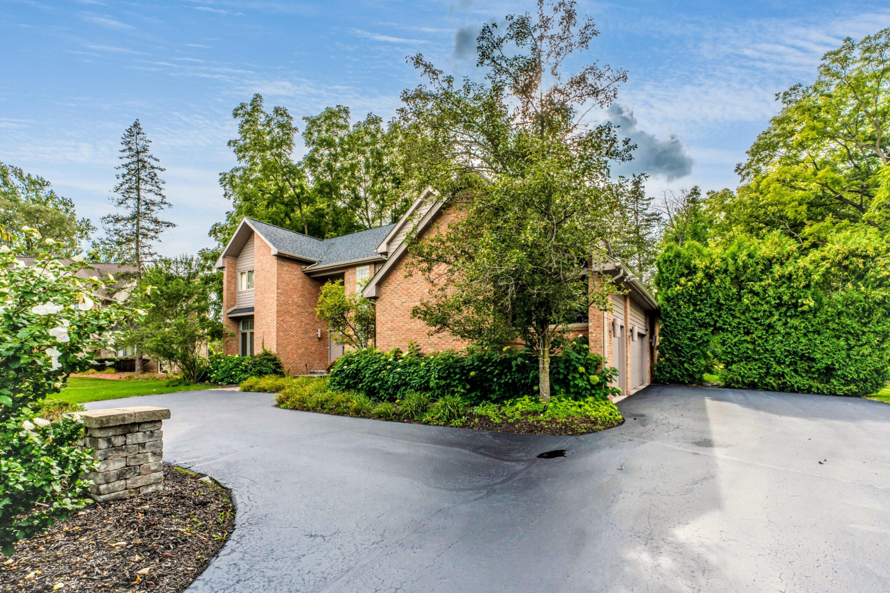 5780 Swan Lake Court